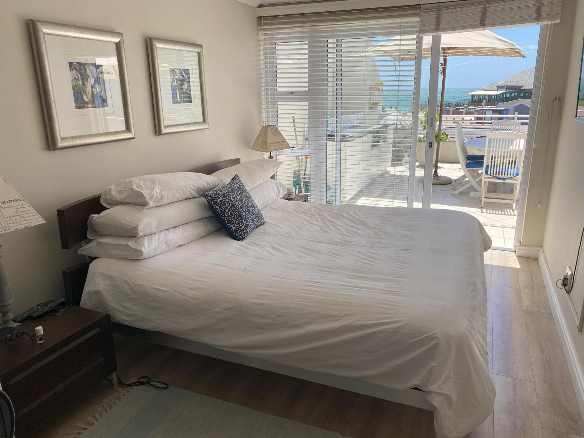 Bright Apartment